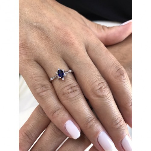 0.73 Karat Pırlantalı Safir Yüzük